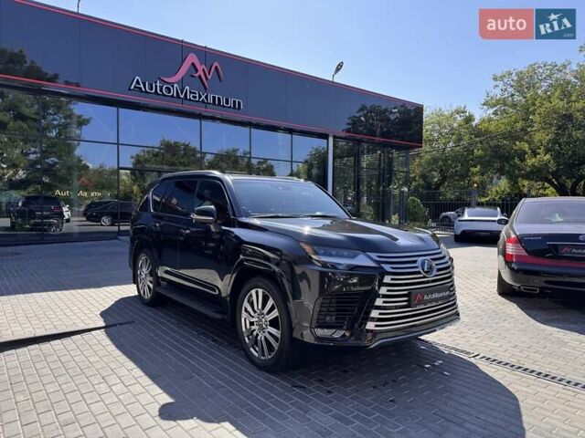 Черный Лексус ЛХ, объемом двигателя 3.45 л и пробегом 35 тыс. км за 132900 $, фото 1 на Automoto.ua