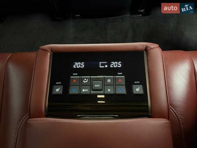 Чорний Лексус ЛХ, об'ємом двигуна 4.46 л та пробігом 138 тис. км за 85990 $, фото 30 на Automoto.ua