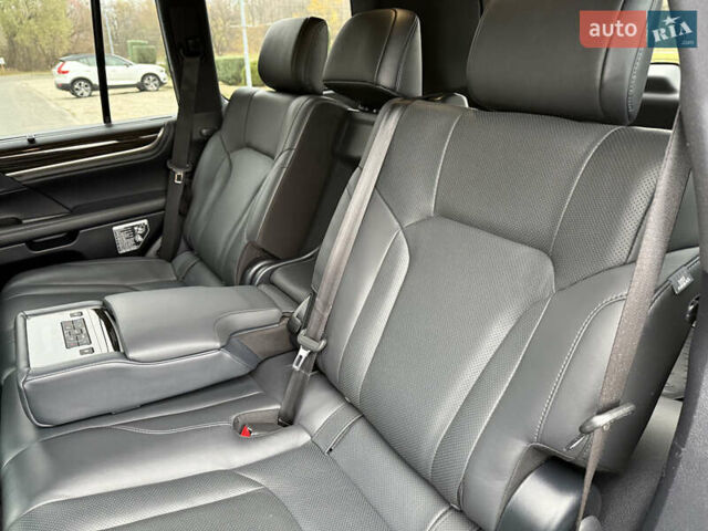 Черный Лексус ЛХ, объемом двигателя 4.46 л и пробегом 95 тыс. км за 86600 $, фото 40 на Automoto.ua