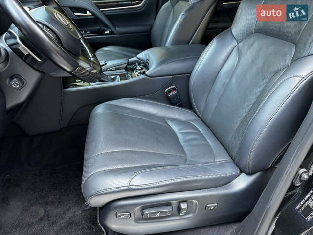 Лексус ЛХ 2021 в Киеве на Automoto.ua Черный Лексус ЛХ, объемом двигателя 4.46 л и пробегом 204 тыс. км за 79000 $, фото 8 на Automoto.ua