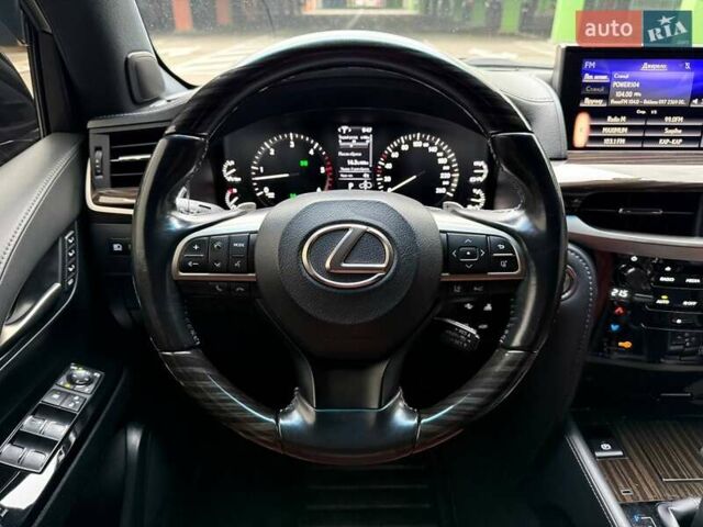 Чорний Лексус ЛХ, об'ємом двигуна 4.46 л та пробігом 138 тис. км за 85990 $, фото 22 на Automoto.ua