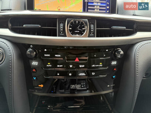 Черный Лексус ЛХ, объемом двигателя 4.46 л и пробегом 95 тыс. км за 86600 $, фото 47 на Automoto.ua