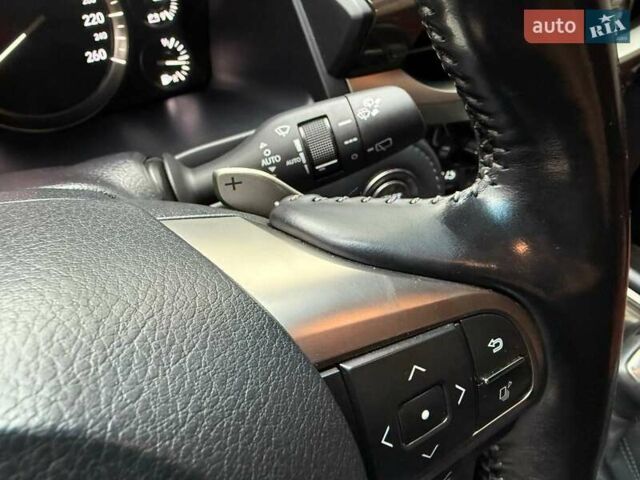 Чорний Лексус ЛХ, об'ємом двигуна 4.46 л та пробігом 138 тис. км за 85990 $, фото 23 на Automoto.ua