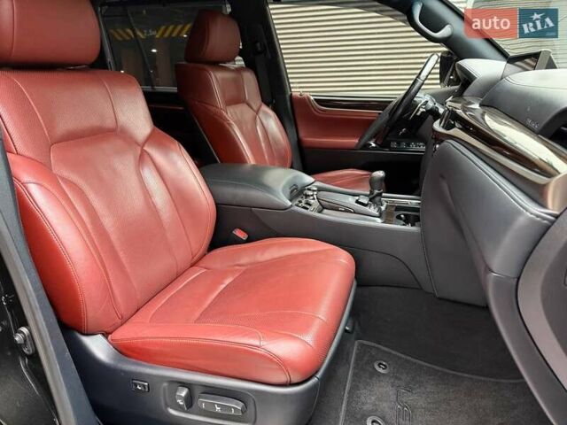 Чорний Лексус ЛХ, об'ємом двигуна 4.46 л та пробігом 138 тис. км за 85990 $, фото 14 на Automoto.ua