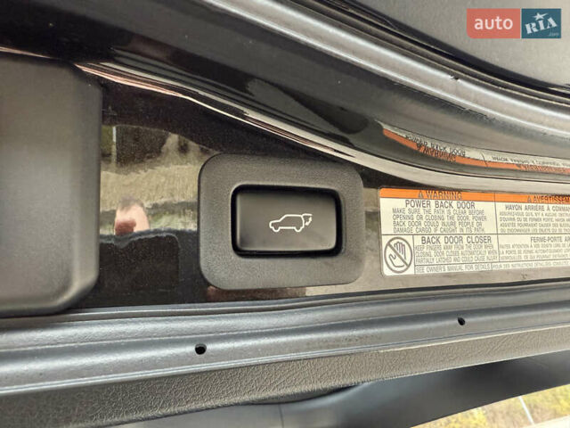 Черный Лексус ЛХ, объемом двигателя 4.46 л и пробегом 95 тыс. км за 86600 $, фото 32 на Automoto.ua