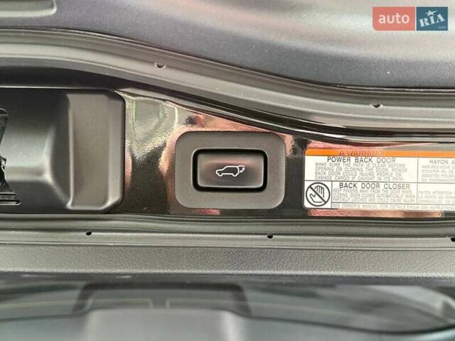 Чорний Лексус ЛХ, об'ємом двигуна 4.46 л та пробігом 138 тис. км за 85990 $, фото 10 на Automoto.ua