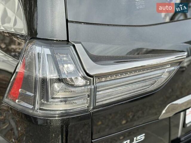 Черный Лексус ЛХ, объемом двигателя 4.46 л и пробегом 137 тыс. км за 88000 $, фото 10 на Automoto.ua