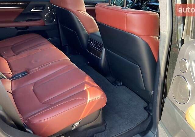 Чорний Лексус ЛХ, об'ємом двигуна 4.46 л та пробігом 29 тис. км за 96900 $, фото 6 на Automoto.ua