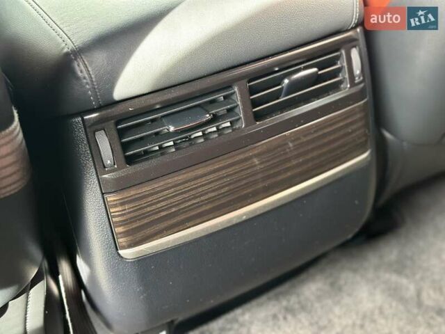 Черный Лексус ЛХ, объемом двигателя 4.46 л и пробегом 137 тыс. км за 88000 $, фото 39 на Automoto.ua