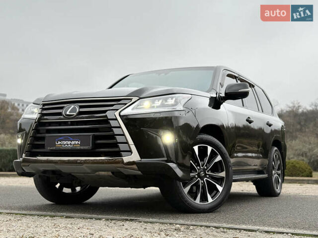 Черный Лексус ЛХ, объемом двигателя 4.46 л и пробегом 95 тыс. км за 86600 $, фото 3 на Automoto.ua