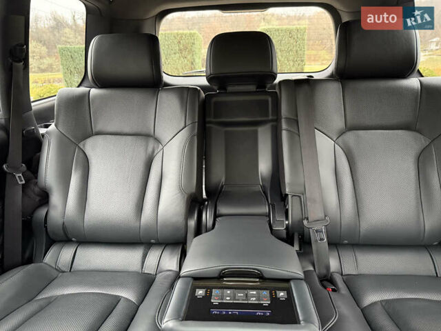 Черный Лексус ЛХ, объемом двигателя 4.46 л и пробегом 95 тыс. км за 86600 $, фото 49 на Automoto.ua