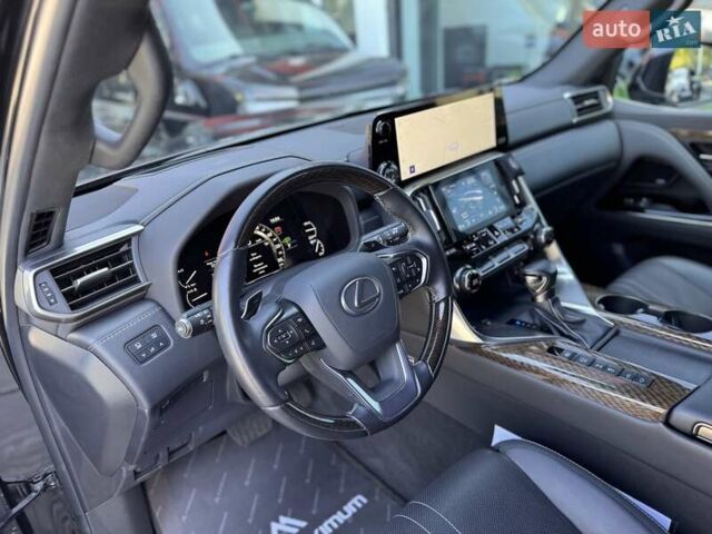 Черный Лексус ЛХ, объемом двигателя 3.45 л и пробегом 35 тыс. км за 132900 $, фото 19 на Automoto.ua