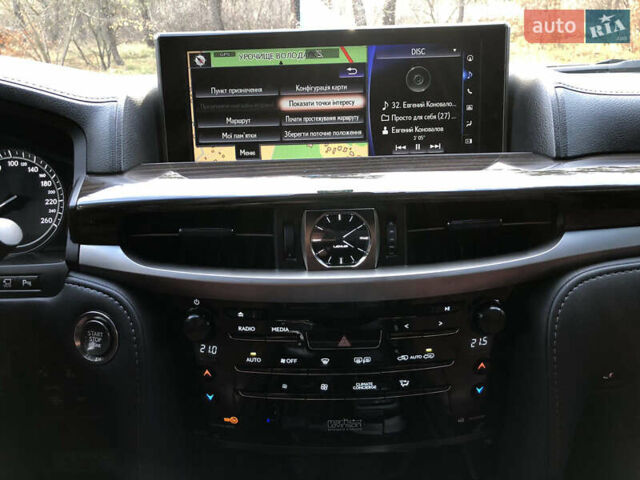 Черный Лексус ЛХ, объемом двигателя 4.5 л и пробегом 137 тыс. км за 85999 $, фото 12 на Automoto.ua