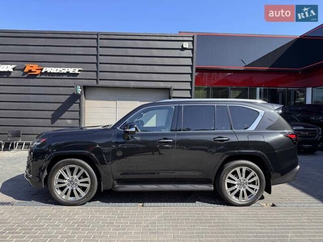 Черный Лексус ЛХ, объемом двигателя 3.45 л и пробегом 35 тыс. км за 132900 $, фото 3 на Automoto.ua