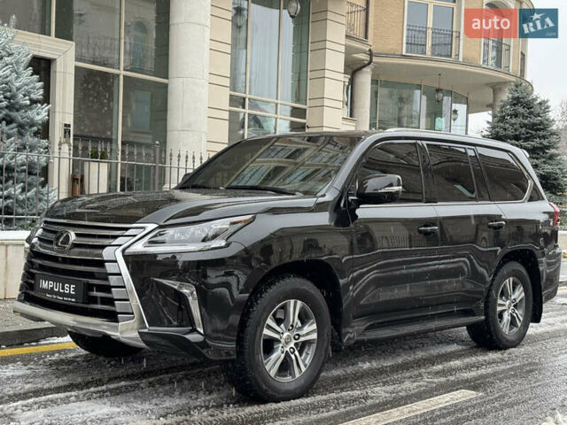 Черный Лексус ЛХ, объемом двигателя 4.46 л и пробегом 13 тыс. км за 107000 $, фото 2 на Automoto.ua