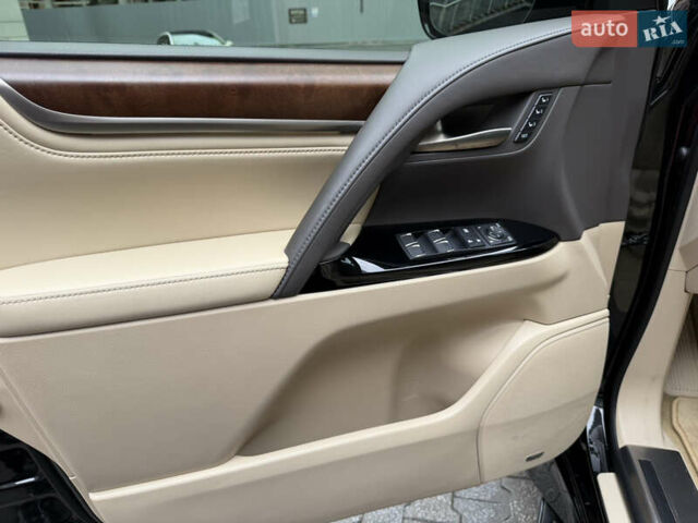 Черный Лексус ЛХ, объемом двигателя 5.66 л и пробегом 85 тыс. км за 79900 $, фото 50 на Automoto.ua