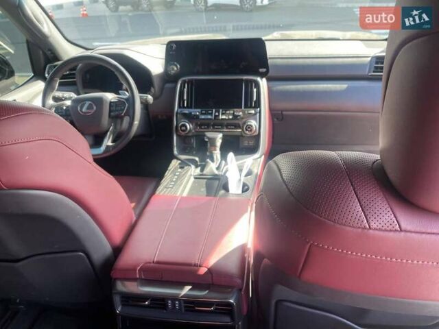 Черный Лексус ЛХ, объемом двигателя 3.35 л и пробегом 66 тыс. км за 117900 $, фото 4 на Automoto.ua