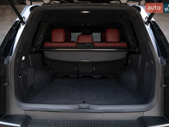 Черный Лексус ЛХ, объемом двигателя 3.35 л и пробегом 51 тыс. км за 125000 $, фото 10 на Automoto.ua