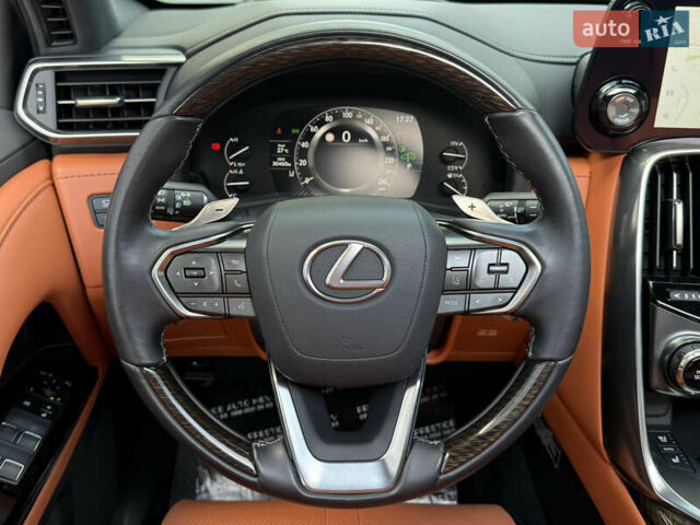 Лексус ЛХ 2022 у Києві на Automoto.ua Чорний Лексус ЛХ, об'ємом двигуна 3.45 л та пробігом 70 тис. км за 123000 $, фото 65 на Automoto.ua