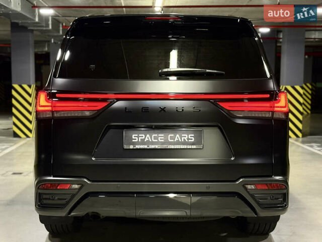 Черный Лексус ЛХ, объемом двигателя 3.35 л и пробегом 63 тыс. км за 114000 $, фото 12 на Automoto.ua