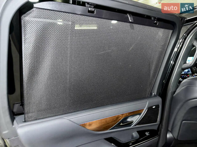 Черный Лексус ЛХ, объемом двигателя 3.35 л и пробегом 63 тыс. км за 114000 $, фото 30 на Automoto.ua