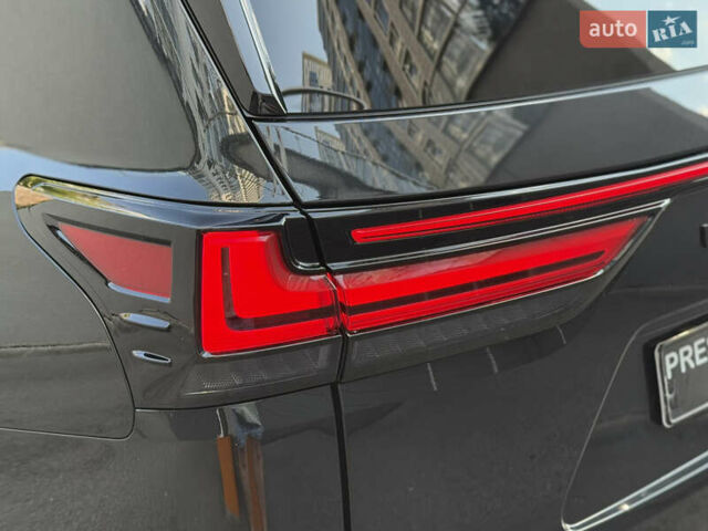 Лексус ЛХ 2022 у Києві на Automoto.ua Чорний Лексус ЛХ, об'ємом двигуна 3.45 л та пробігом 70 тис. км за 123000 $, фото 39 на Automoto.ua
