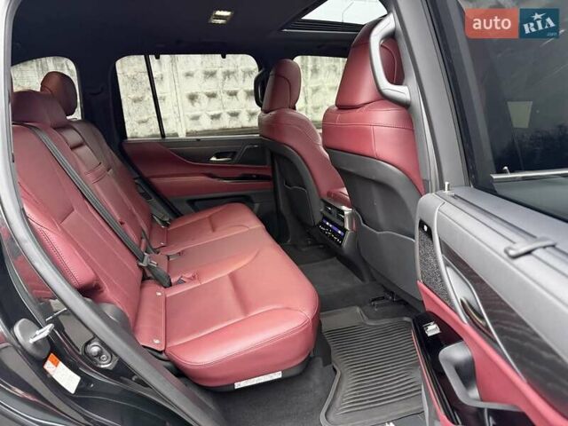 Черный Лексус ЛХ, объемом двигателя 3.35 л и пробегом 51 тыс. км за 112500 $, фото 14 на Automoto.ua