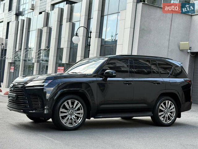 Лексус ЛХ 2022 у Києві на Automoto.ua Чорний Лексус ЛХ, об'ємом двигуна 3.45 л та пробігом 70 тис. км за 123000 $, фото 16 на Automoto.ua