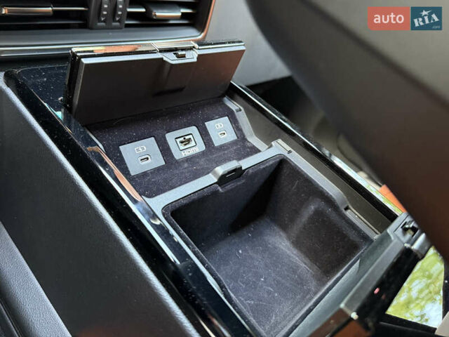 Черный Лексус ЛХ, объемом двигателя 3.45 л и пробегом 72 тыс. км за 128000 $, фото 76 на Automoto.ua