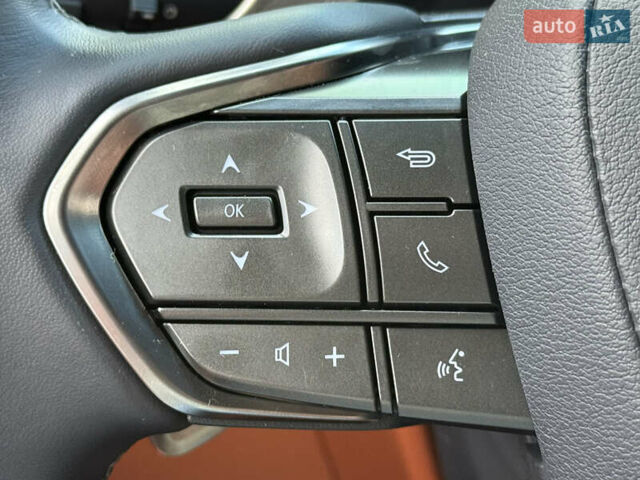 Лексус ЛХ 2022 у Києві на Automoto.ua Чорний Лексус ЛХ, об'ємом двигуна 3.45 л та пробігом 70 тис. км за 123000 $, фото 79 на Automoto.ua