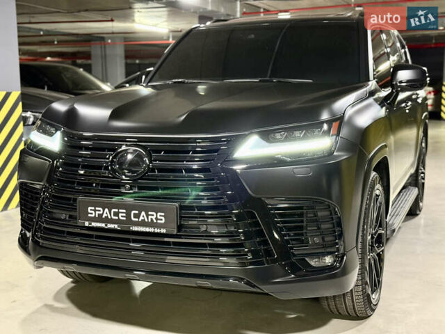 Лексус ЛХ 2022 у Києві на Automoto.ua Чорний Лексус ЛХ, об'ємом двигуна 3.35 л та пробігом 63 тис. км за 115500 $, фото 5 на Automoto.ua