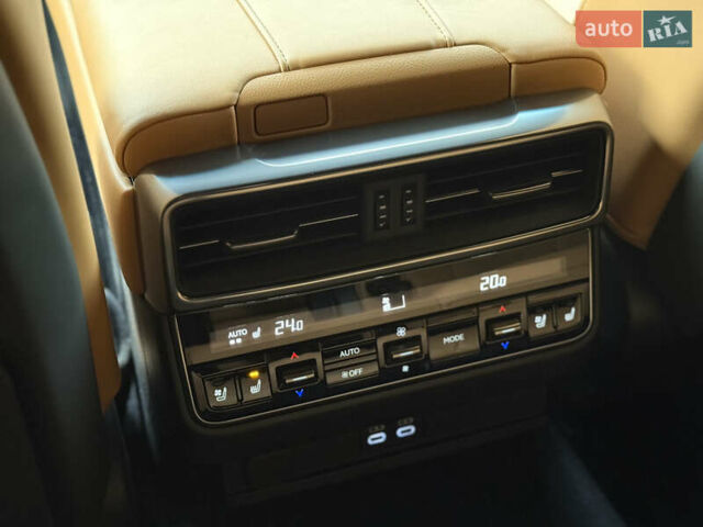 Черный Лексус ЛХ, объемом двигателя 3.3 л и пробегом 36 тыс. км за 117000 $, фото 25 на Automoto.ua