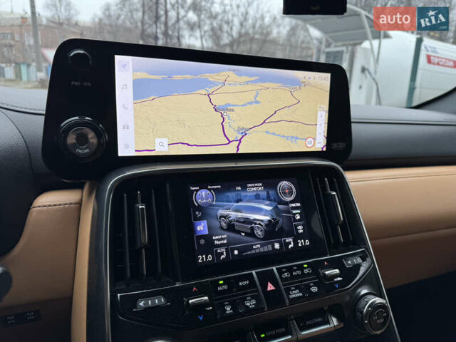 Черный Лексус ЛХ, объемом двигателя 3.35 л и пробегом 68 тыс. км за 112000 $, фото 33 на Automoto.ua