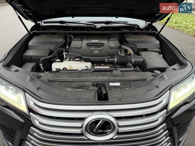 Черный Лексус ЛХ, объемом двигателя 3.35 л и пробегом 51 тыс. км за 112500 $, фото 24 на Automoto.ua