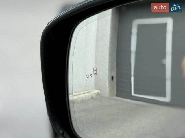 Лексус ЛХ 2022 у Києві на Automoto.ua Чорний Лексус ЛХ, об'ємом двигуна 3.45 л та пробігом 70 тис. км за 123000 $, фото 36 на Automoto.ua