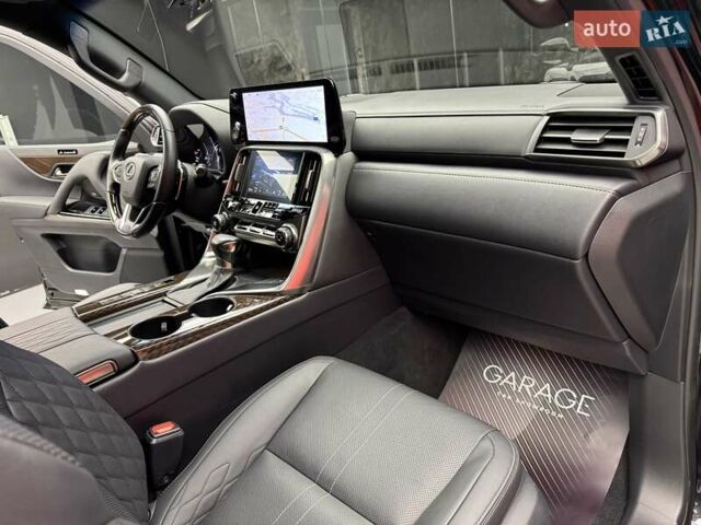Черный Лексус ЛХ, объемом двигателя 3.4 л и пробегом 49 тыс. км за 134900 $, фото 58 на Automoto.ua