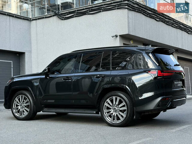 Лексус ЛХ 2022 у Києві на Automoto.ua Чорний Лексус ЛХ, об'ємом двигуна 3.45 л та пробігом 70 тис. км за 123000 $, фото 24 на Automoto.ua