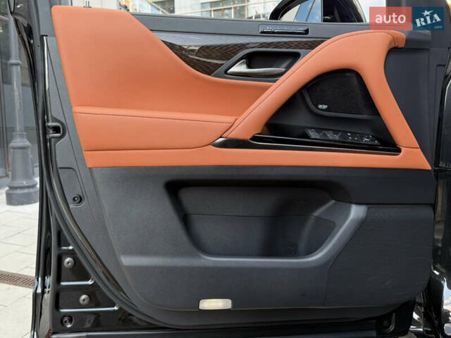 Черный Лексус ЛХ, объемом двигателя 3.45 л и пробегом 72 тыс. км за 128000 $, фото 54 на Automoto.ua