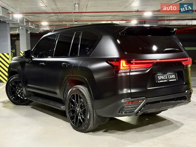 Лексус ЛХ 2022 у Києві на Automoto.ua Чорний Лексус ЛХ, об'ємом двигуна 3.35 л та пробігом 63 тис. км за 115500 $, фото 9 на Automoto.ua
