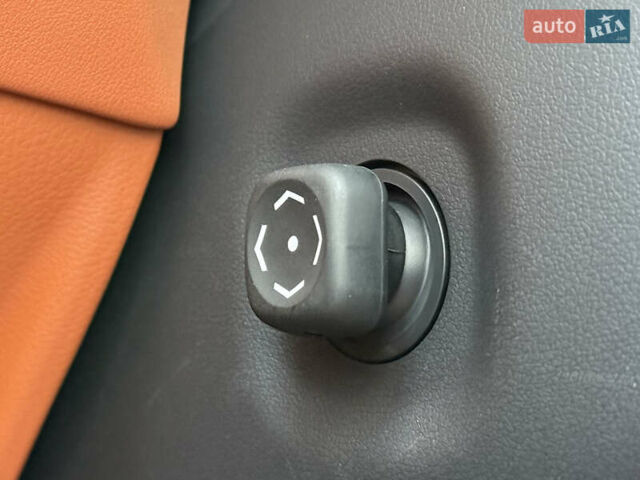 Лексус ЛХ 2022 у Києві на Automoto.ua Чорний Лексус ЛХ, об'ємом двигуна 3.45 л та пробігом 70 тис. км за 123000 $, фото 84 на Automoto.ua