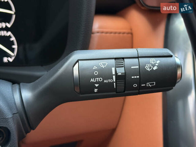 Черный Лексус ЛХ, объемом двигателя 3.45 л и пробегом 72 тыс. км за 128000 $, фото 81 на Automoto.ua