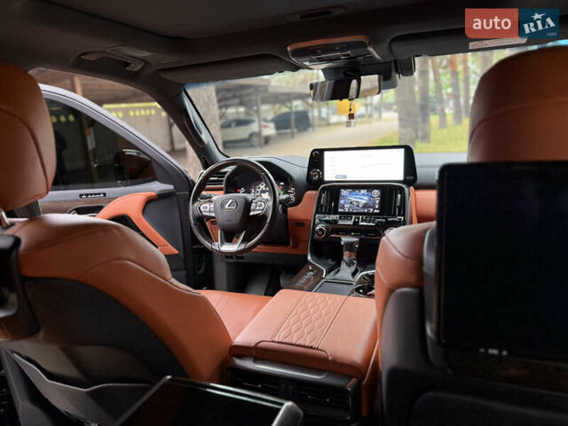 Лексус ЛХ 2022 у Києві на Automoto.ua Чорний Лексус ЛХ, об'ємом двигуна 3.45 л та пробігом 88 тис. км за 119000 $, фото 6 на Automoto.ua