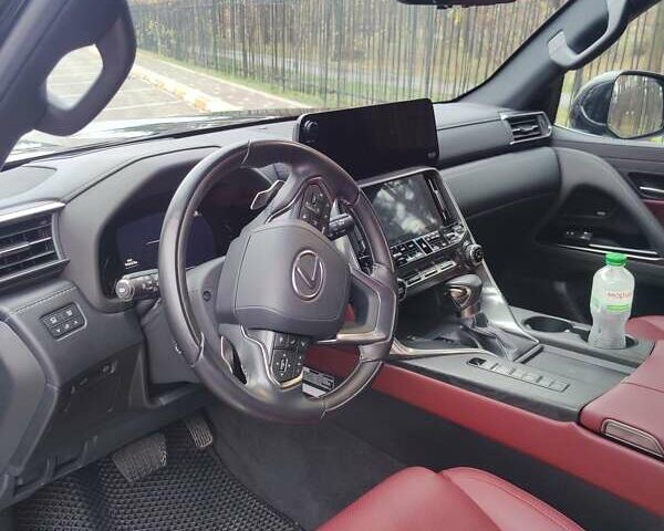 Черный Лексус ЛХ, объемом двигателя 3.35 л и пробегом 94 тыс. км за 113000 $, фото 17 на Automoto.ua