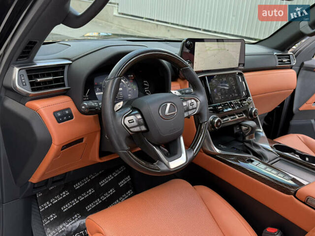 Лексус ЛХ 2022 у Києві на Automoto.ua Чорний Лексус ЛХ, об'ємом двигуна 3.45 л та пробігом 70 тис. км за 123000 $, фото 44 на Automoto.ua
