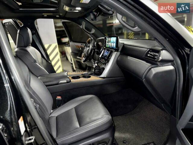 Черный Лексус ЛХ, объемом двигателя 3.35 л и пробегом 63 тыс. км за 114000 $, фото 23 на Automoto.ua