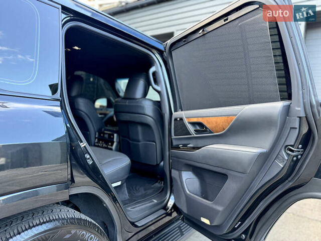 Черный Лексус ЛХ, объемом двигателя 3.35 л и пробегом 42 тыс. км за 115000 $, фото 30 на Automoto.ua