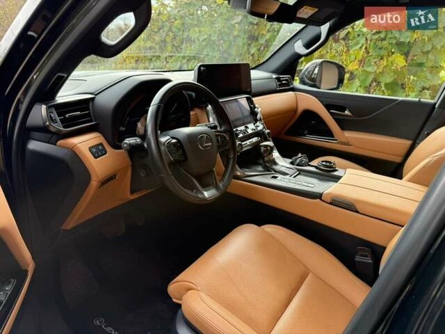 Чорний Лексус ЛХ, об'ємом двигуна 3.35 л та пробігом 35 тис. км за 117500 $, фото 2 на Automoto.ua