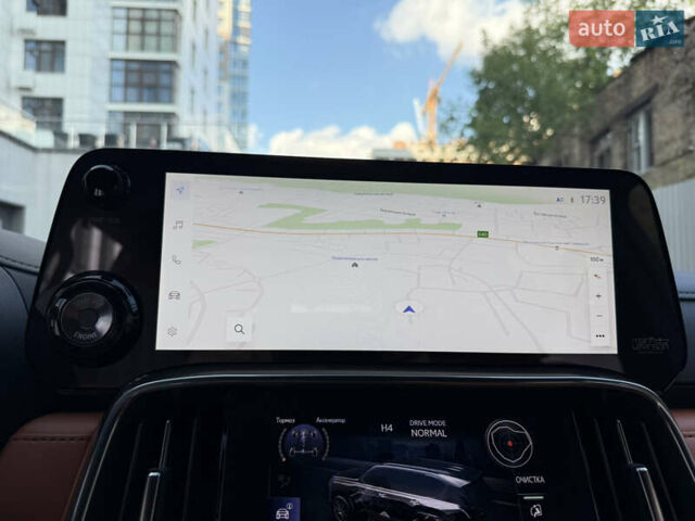 Лексус ЛХ 2022 у Києві на Automoto.ua Чорний Лексус ЛХ, об'ємом двигуна 3.45 л та пробігом 70 тис. км за 123000 $, фото 92 на Automoto.ua