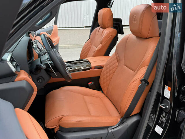 Черный Лексус ЛХ, объемом двигателя 3.45 л и пробегом 72 тыс. км за 128000 $, фото 42 на Automoto.ua