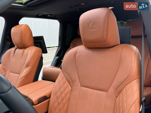 Черный Лексус ЛХ, объемом двигателя 3.45 л и пробегом 72 тыс. км за 128000 $, фото 43 на Automoto.ua